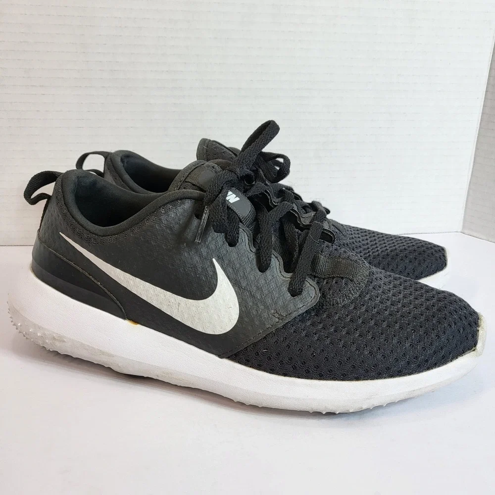 Nike‎ Roshe One Black White Golf Shoes Sneakers Womens Size 7.5 CD6066-001